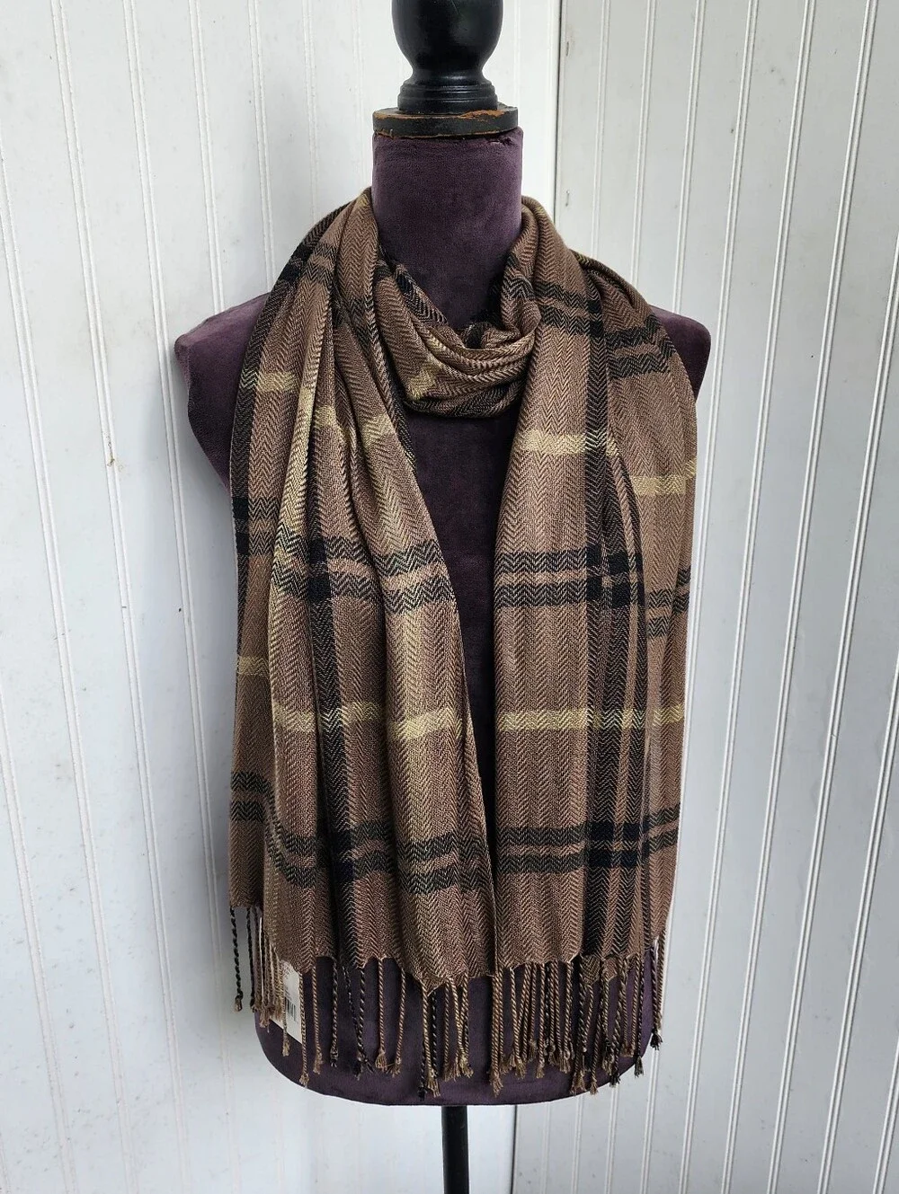 NWT BELLA TAYLOR Brown Black Plaid Rectangular Plaid Scarf  70